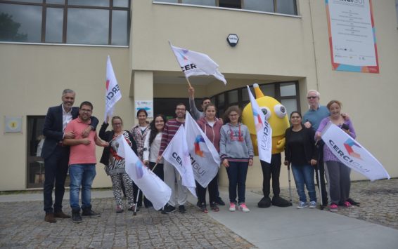 :: SER SOLIDÁRIO ESTÁ NA NOSSA NATUREZA ::