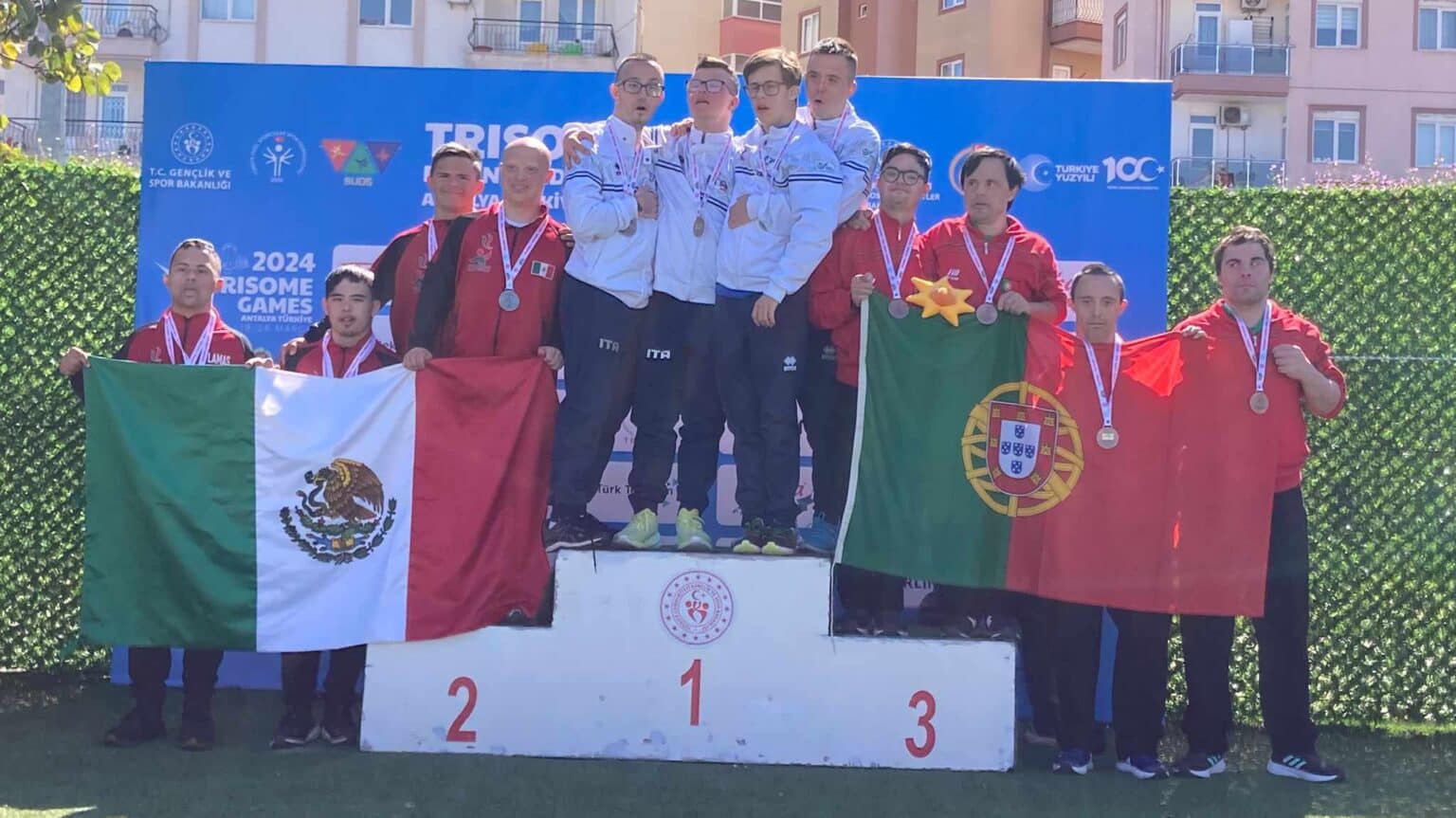 ::CAMPEÕES DE JUDO E FUTSAL::